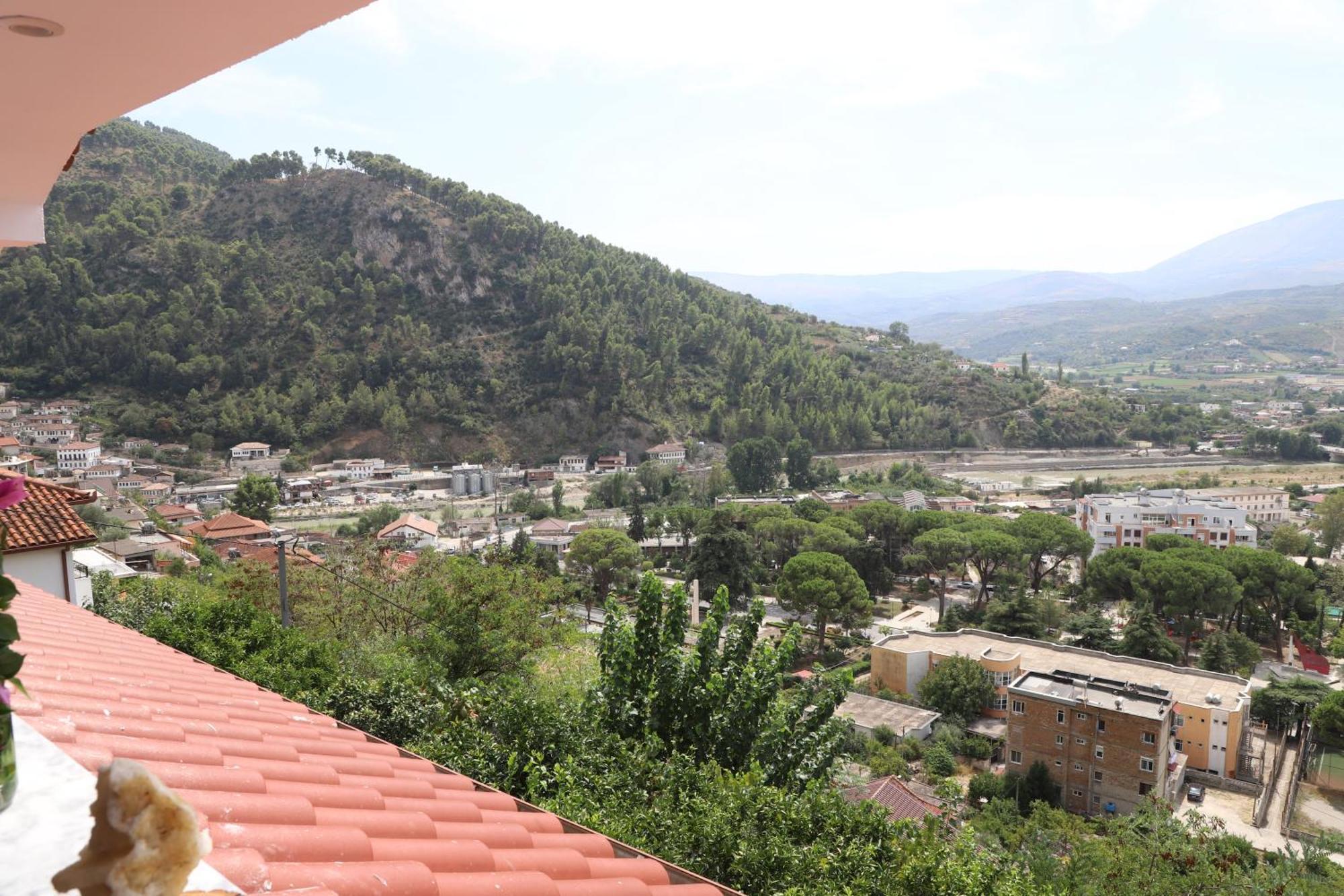 Vila Toska Berat Exteriör bild