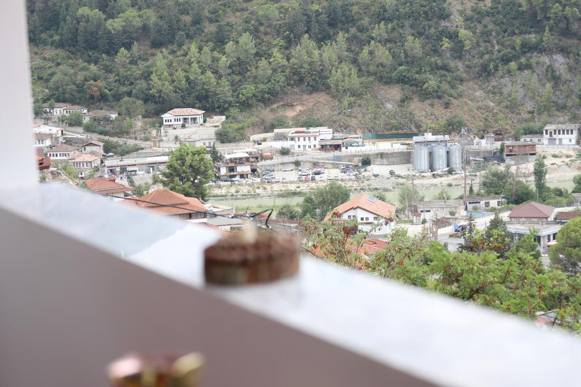 Vila Toska Berat Exteriör bild