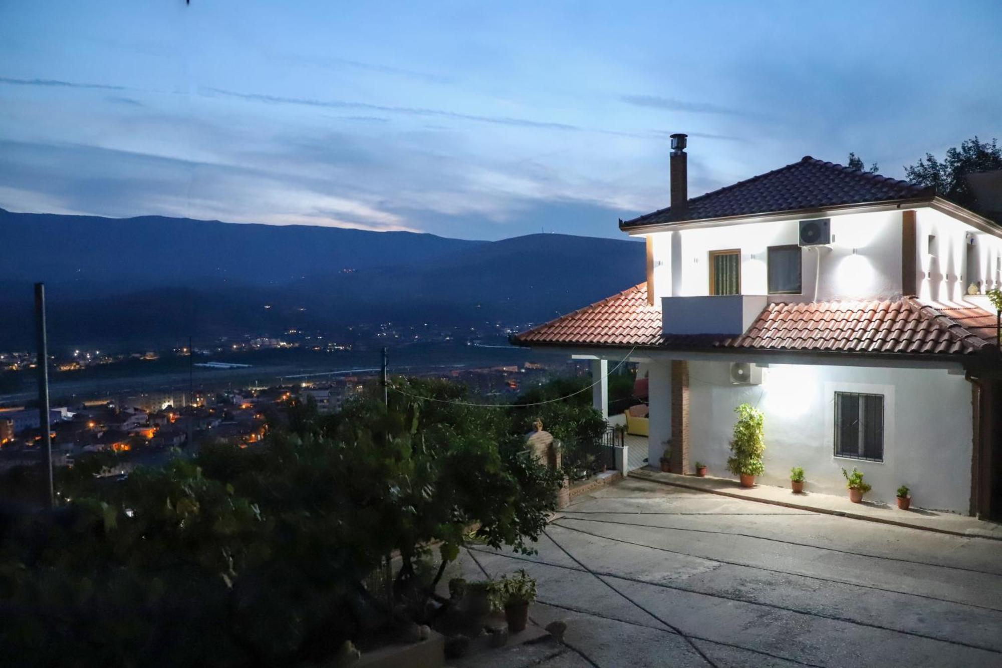 Vila Toska Berat Exteriör bild